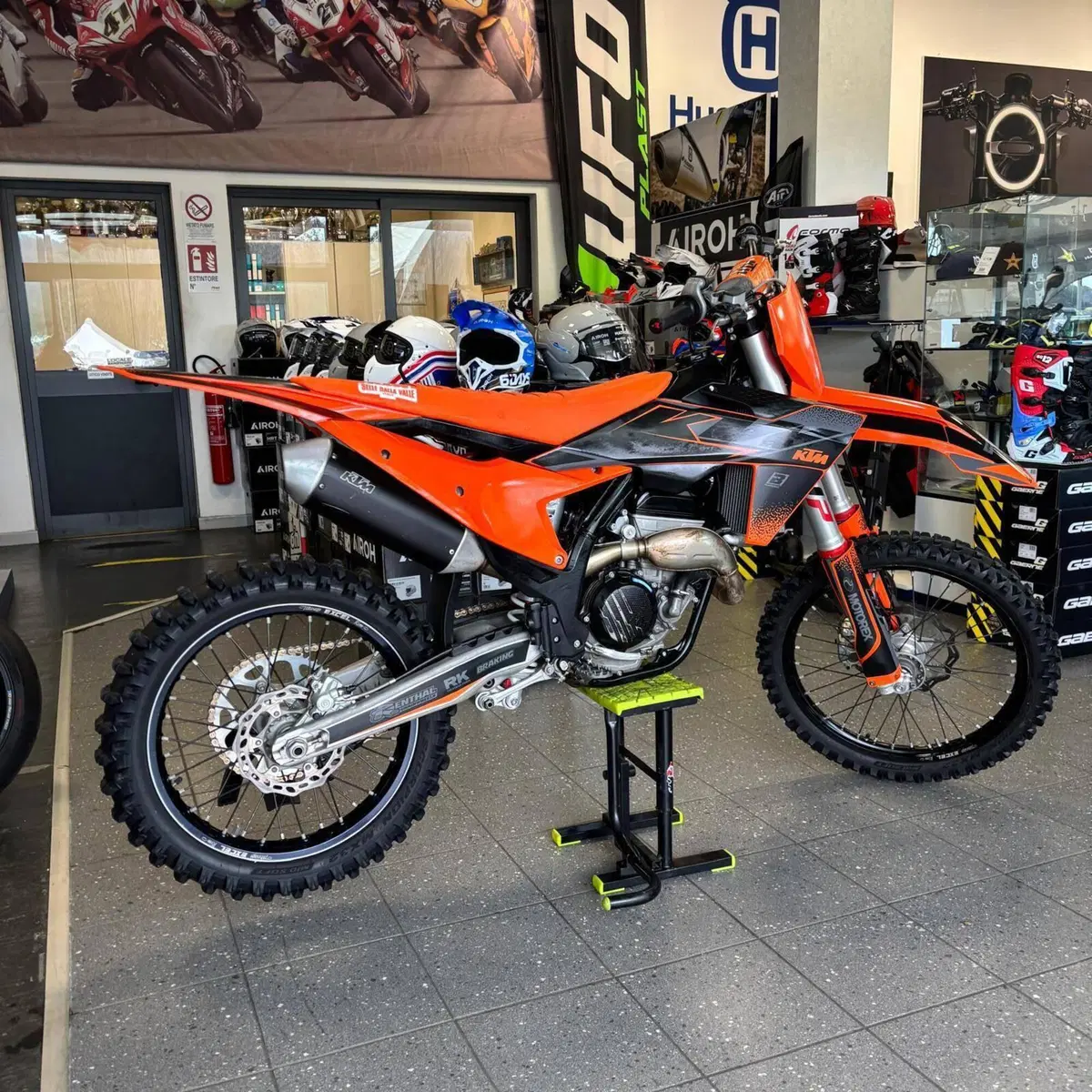 KTM 250 SX-F (2024) (4)
