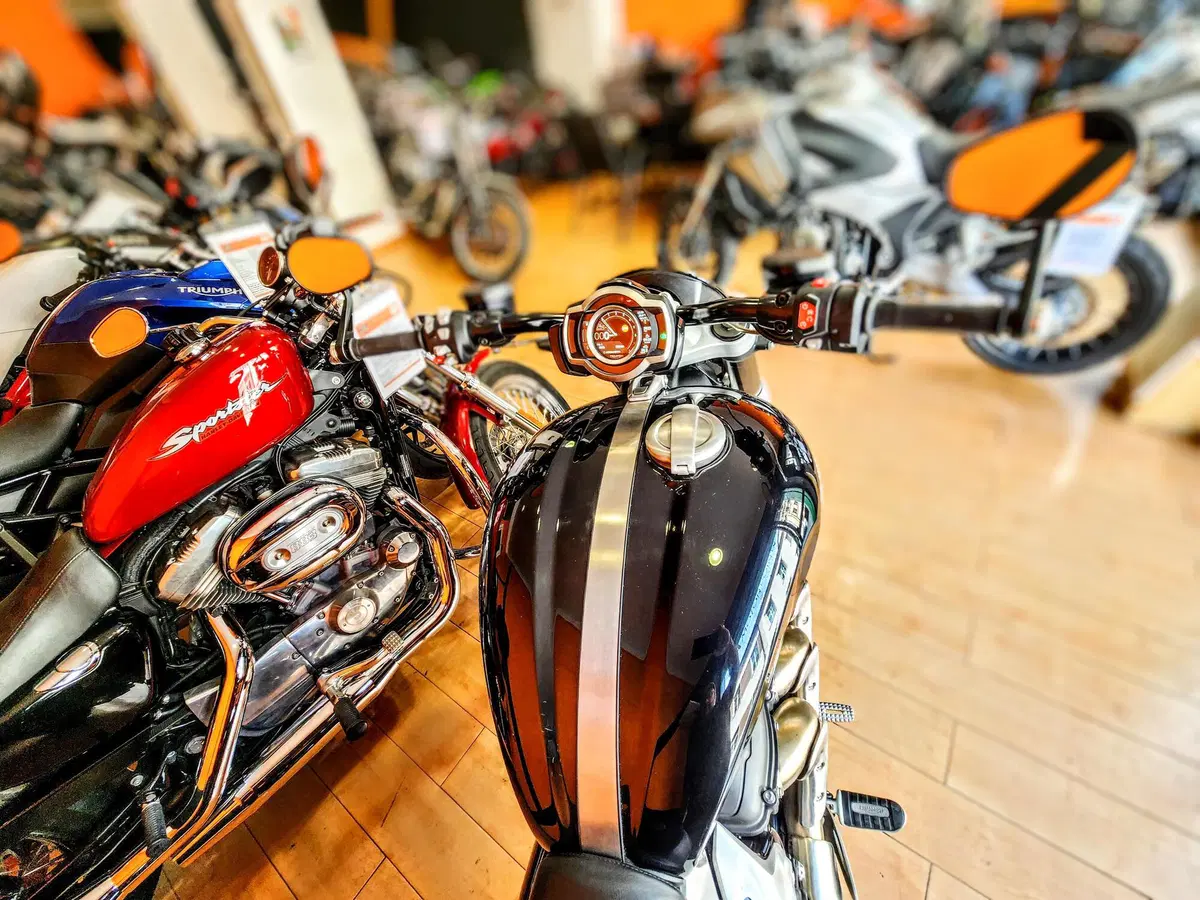 Triumph Rocket 3 R (2021 - 24) (13)