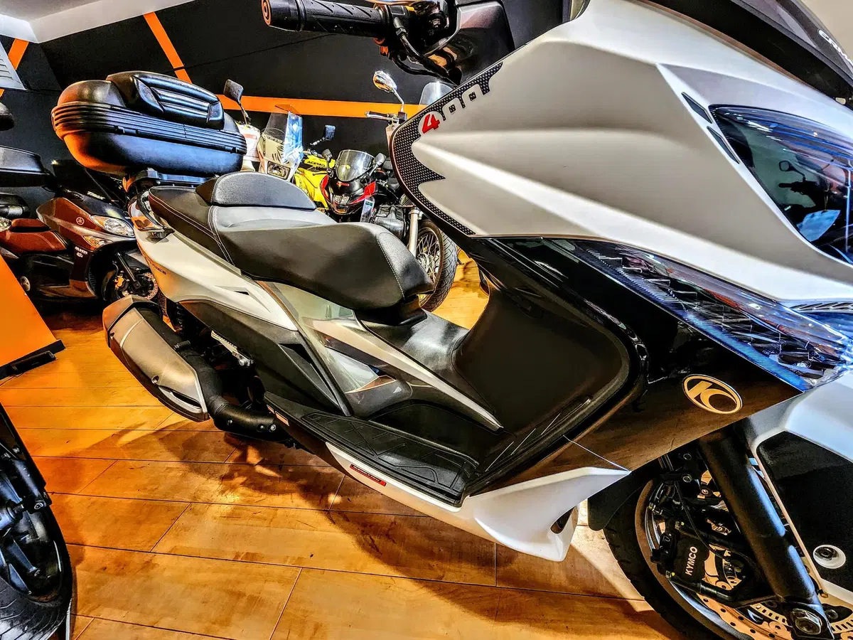 Kymco Xciting 400i (2012 - 17) (6)