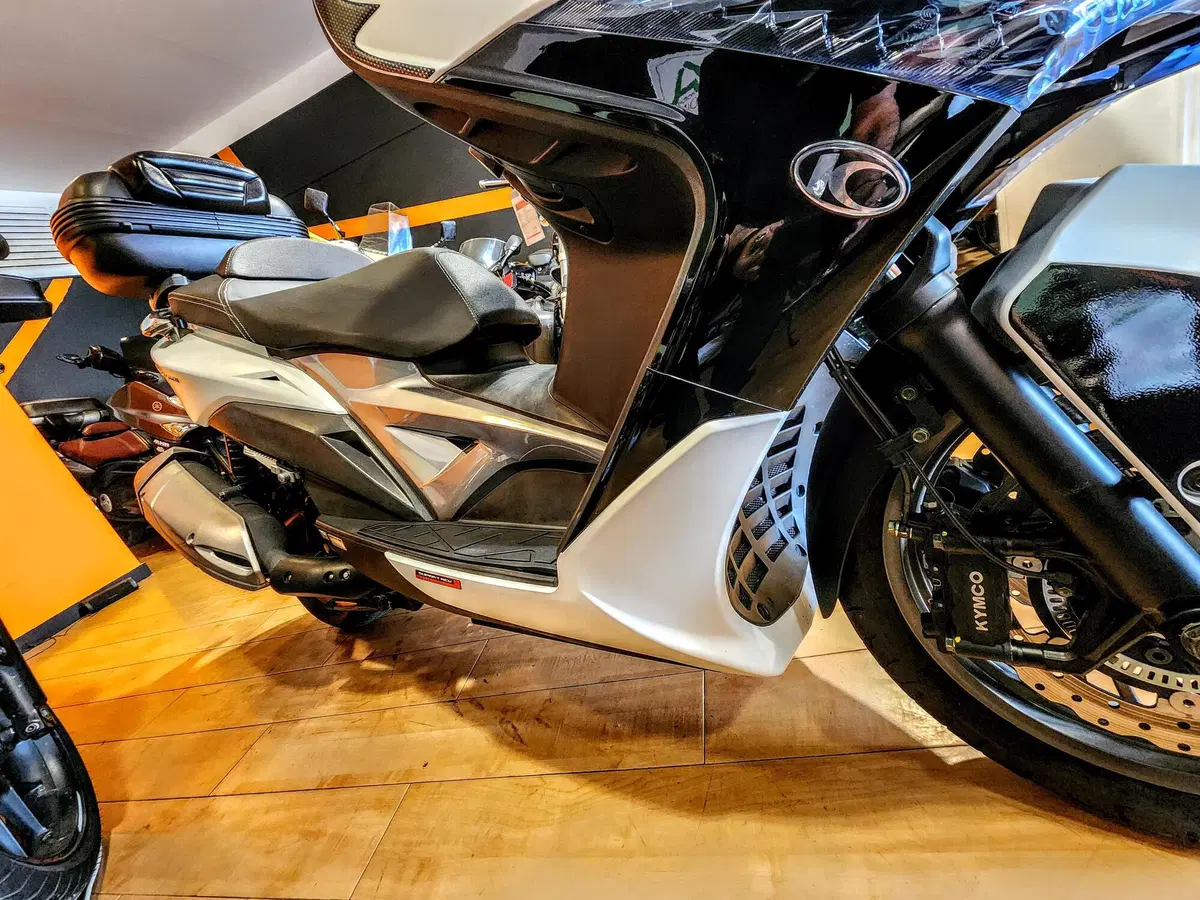 Kymco Xciting 400i (2012 - 17) (7)
