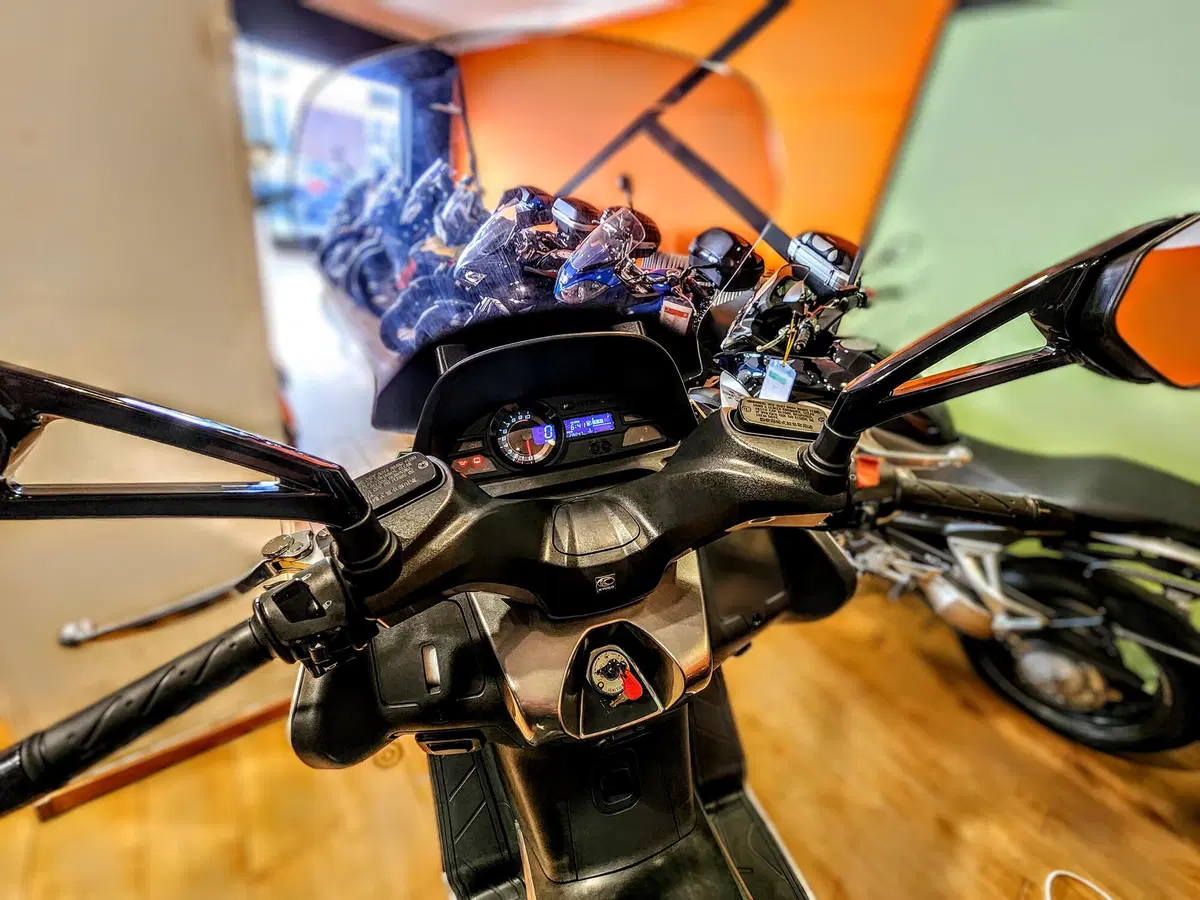 Kymco Xciting 400i (2012 - 17) (12)