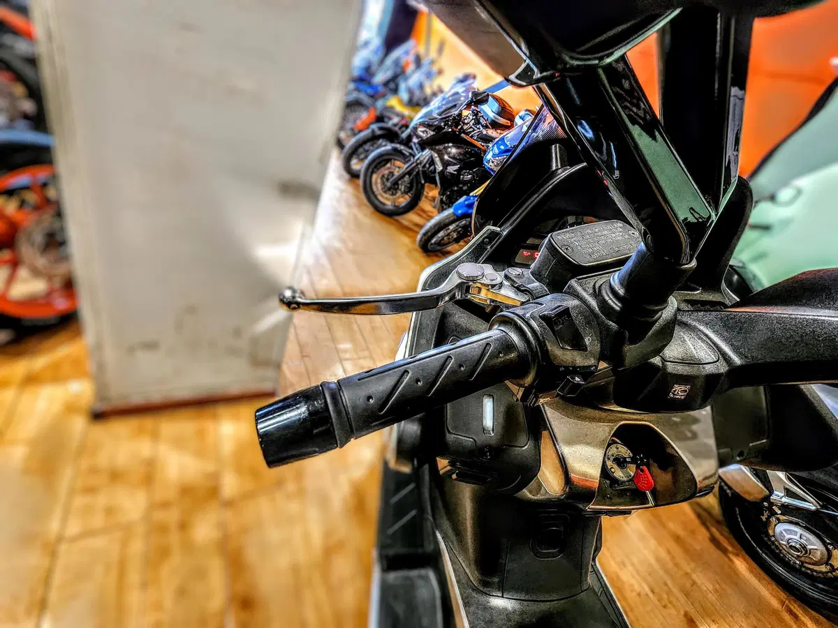 Kymco Xciting 400i (2012 - 17) (13)