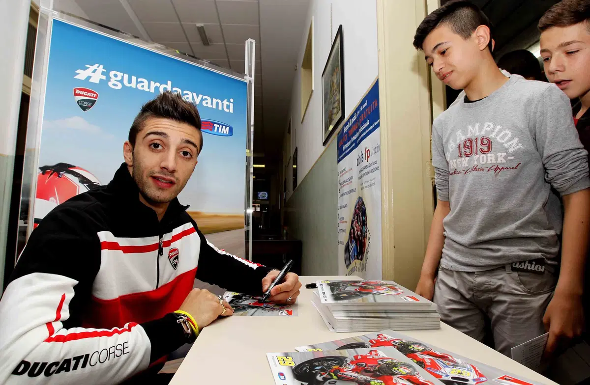 “Tim Guarda Avanti” Andrea Iannone a scuola