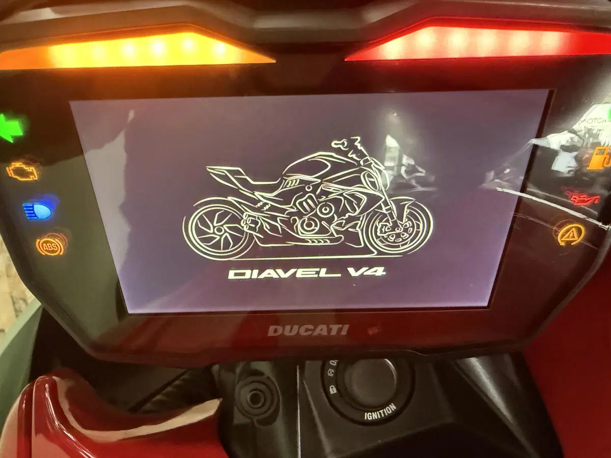 Ducati Diavel V4 (2023 - 26) (6)