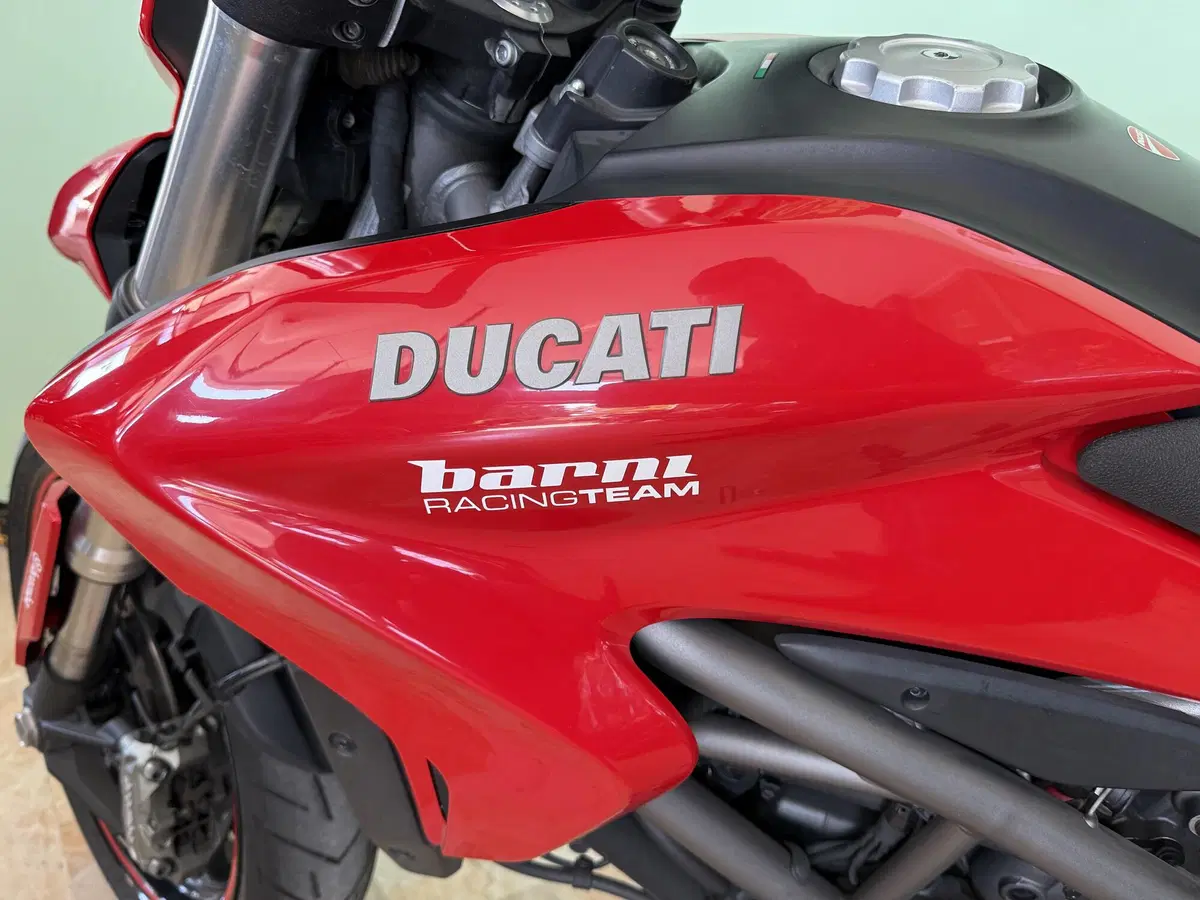 Ducati Hyperstrada 821 (2013 - 15) (6)