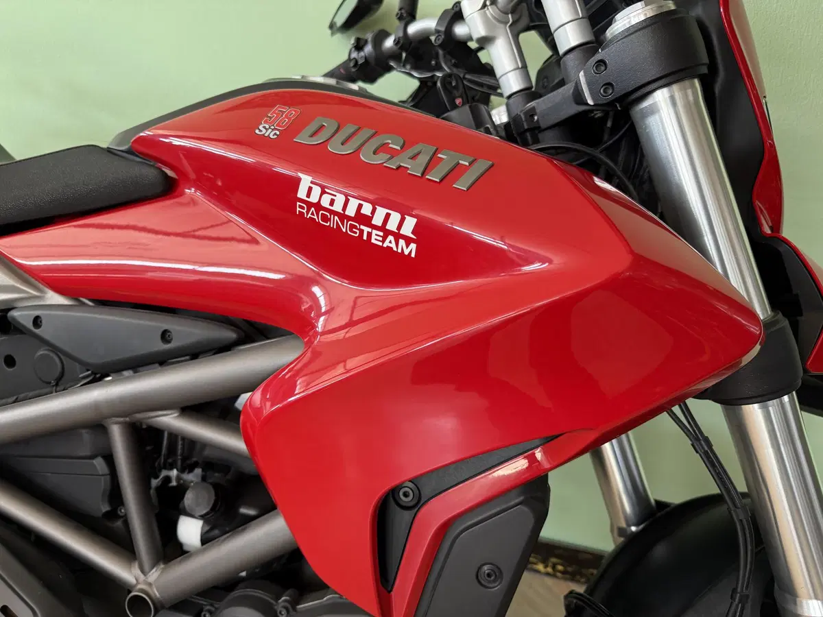 Ducati Hyperstrada 821 (2013 - 15) (14)
