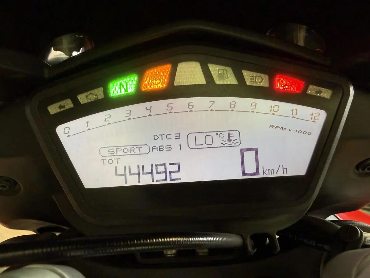 Ducati Hyperstrada 821 (2013 - 15) (17)