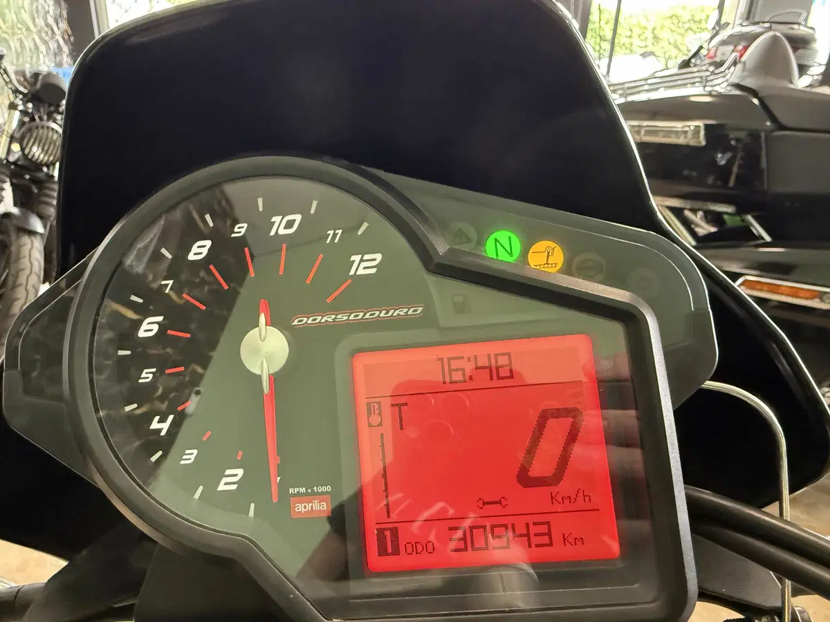 Aprilia Dorsoduro 750 (2009 - 14) (14)