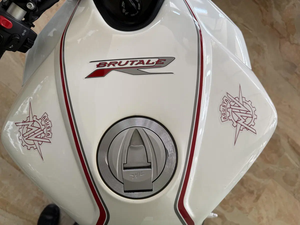 MV Agusta Brutale 1090 R (2012 - 15) (14)