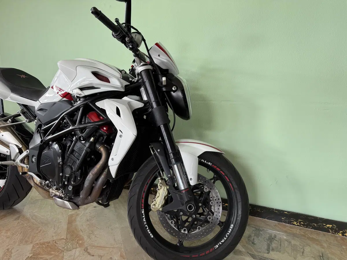 MV Agusta Brutale 1090 R (2012 - 15) (15)
