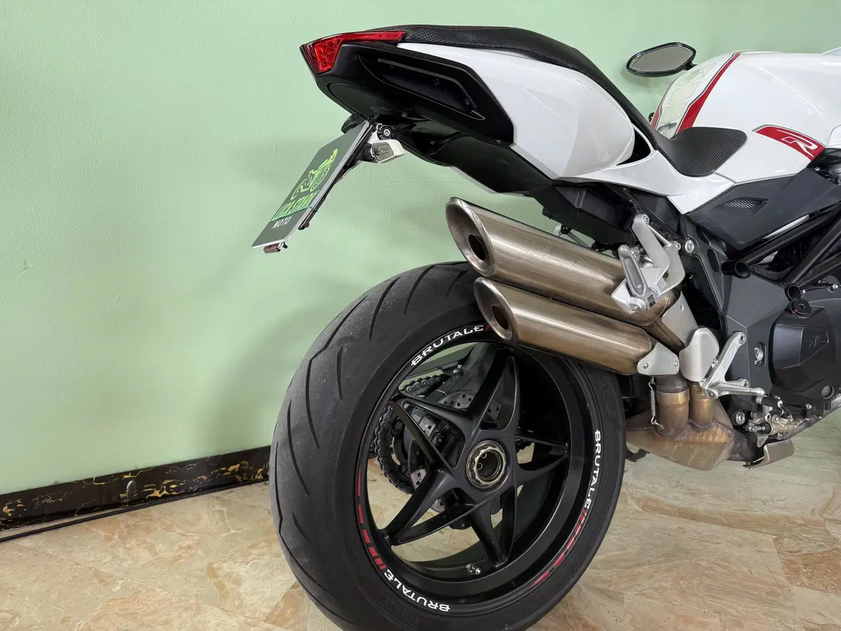MV Agusta Brutale 1090 R (2012 - 15) (17)