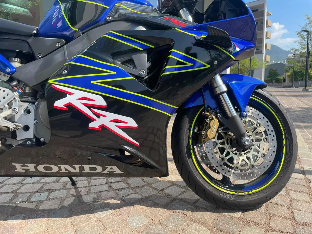 Honda CBR 900 RR Fireblade (2002 - 04) (12)