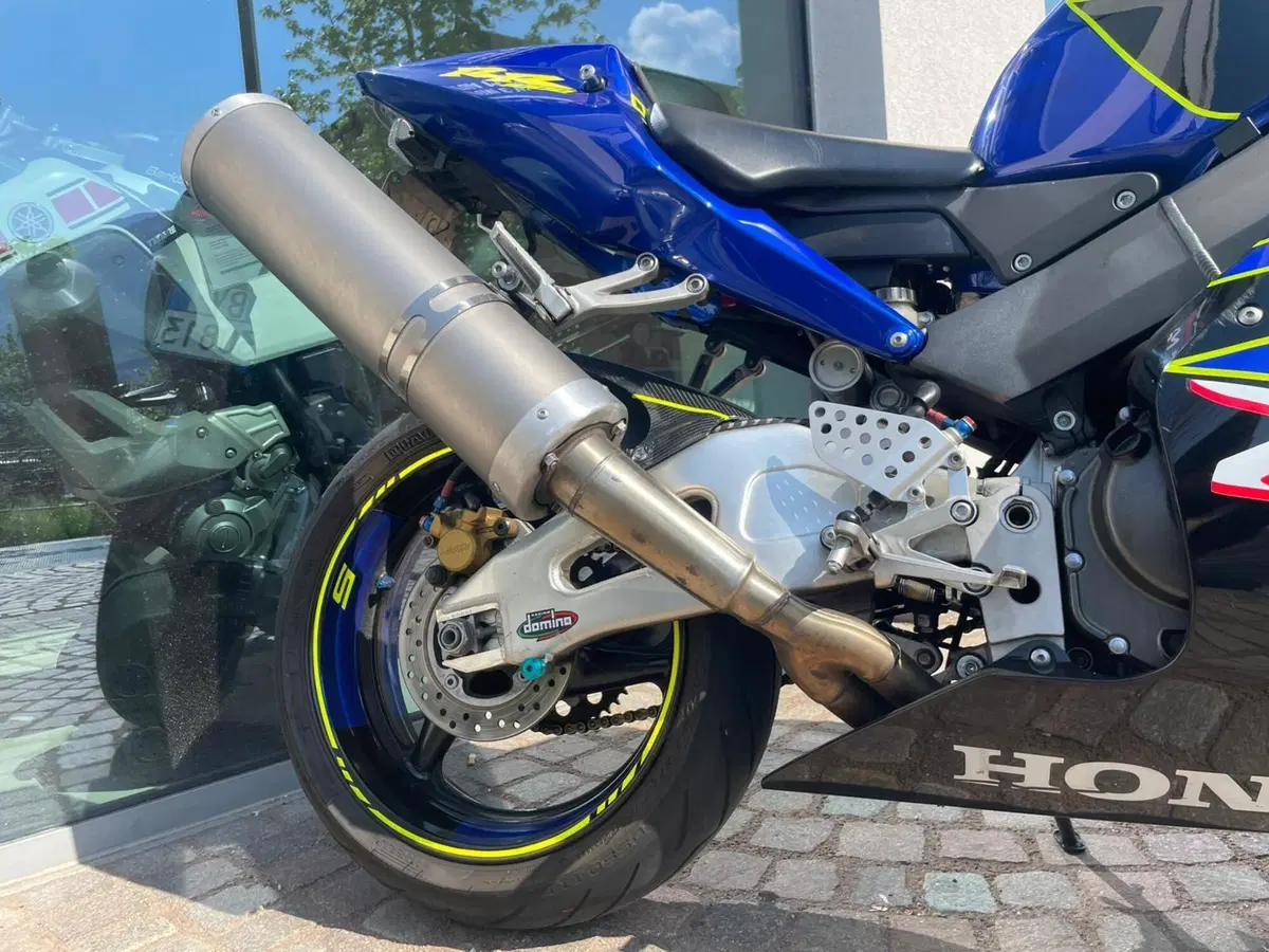 Honda CBR 900 RR Fireblade (2002 - 04) (13)