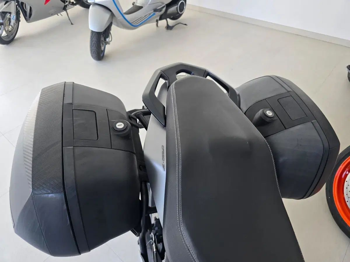 CFMOTO 650MT (2021 - 24) (12)