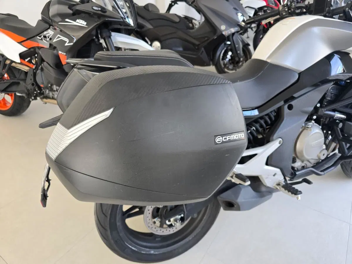 CFMOTO 650MT (2021 - 24) (13)