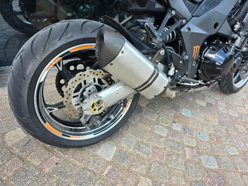 Kawasaki Z 1000 (2010 - 13) (11)
