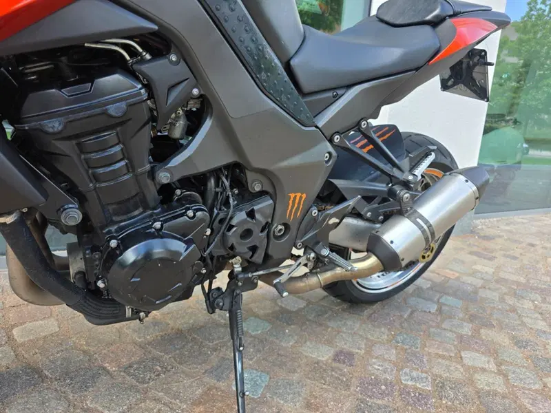 Kawasaki Z 1000 (2010 - 13) (13)