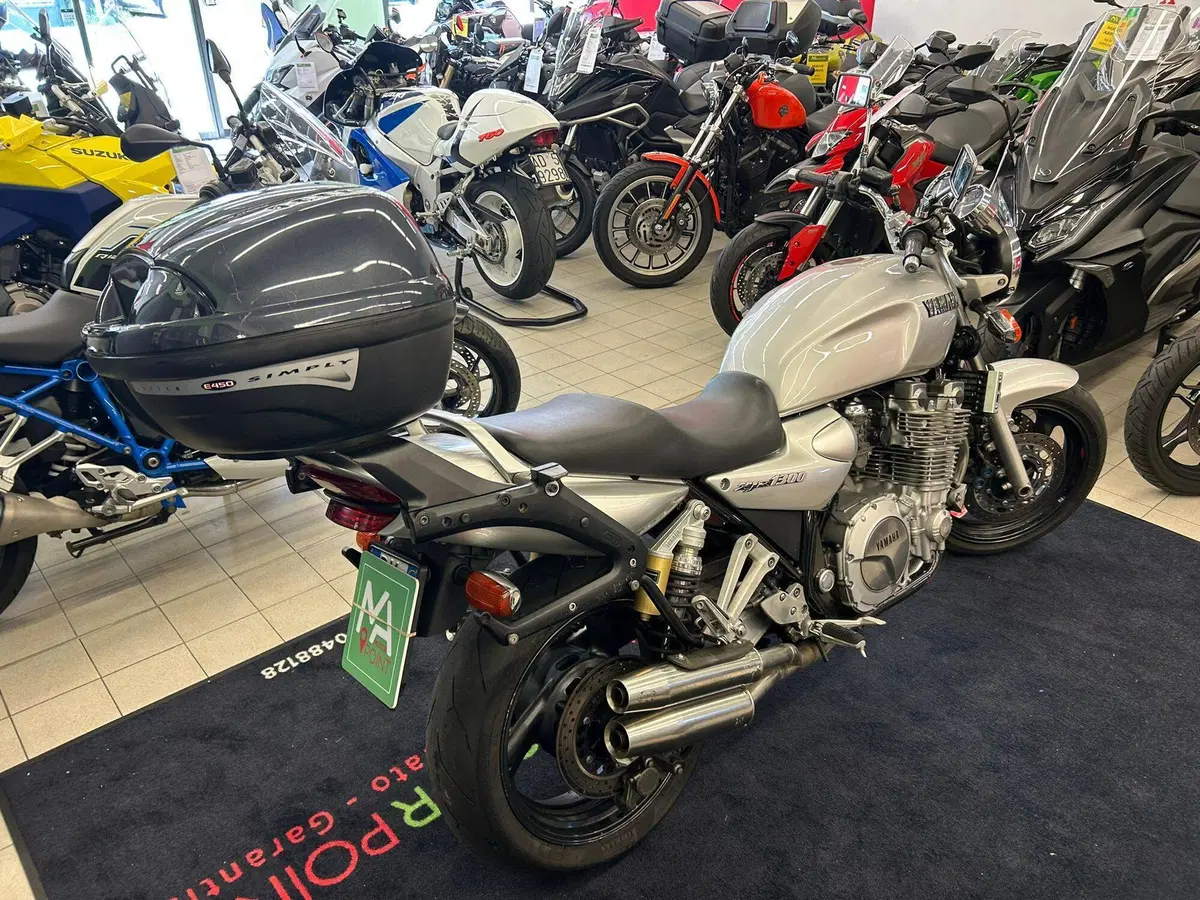 Yamaha XJR 1300 (1999 - 02) (6)