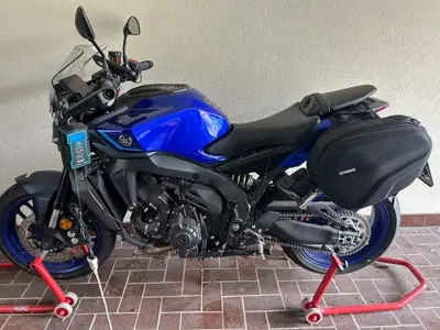 Yamaha MT-09 Y-AMT (2024 - 26) usata