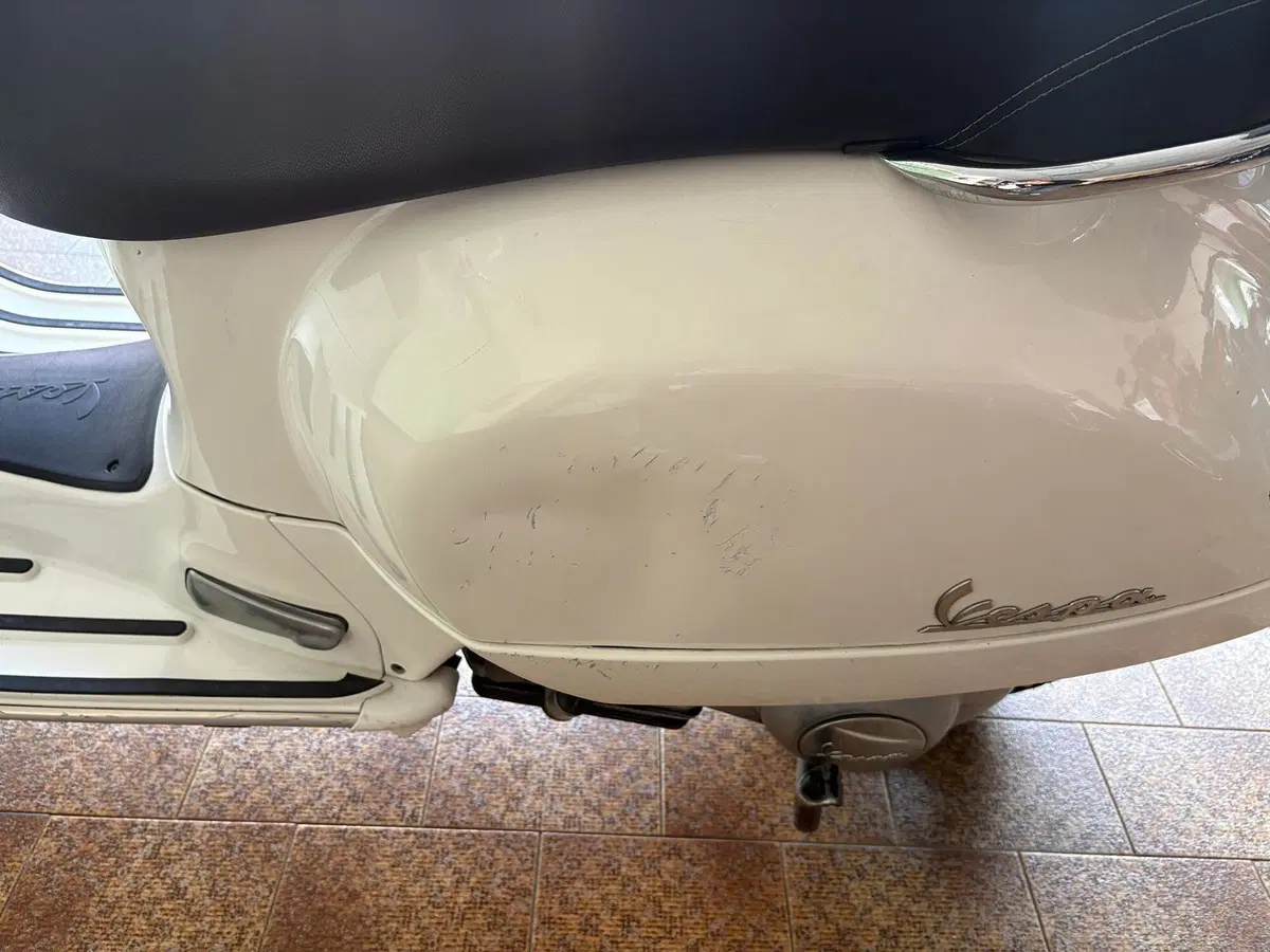 Vespa GTS 300 ABS (2014 - 16) (12)