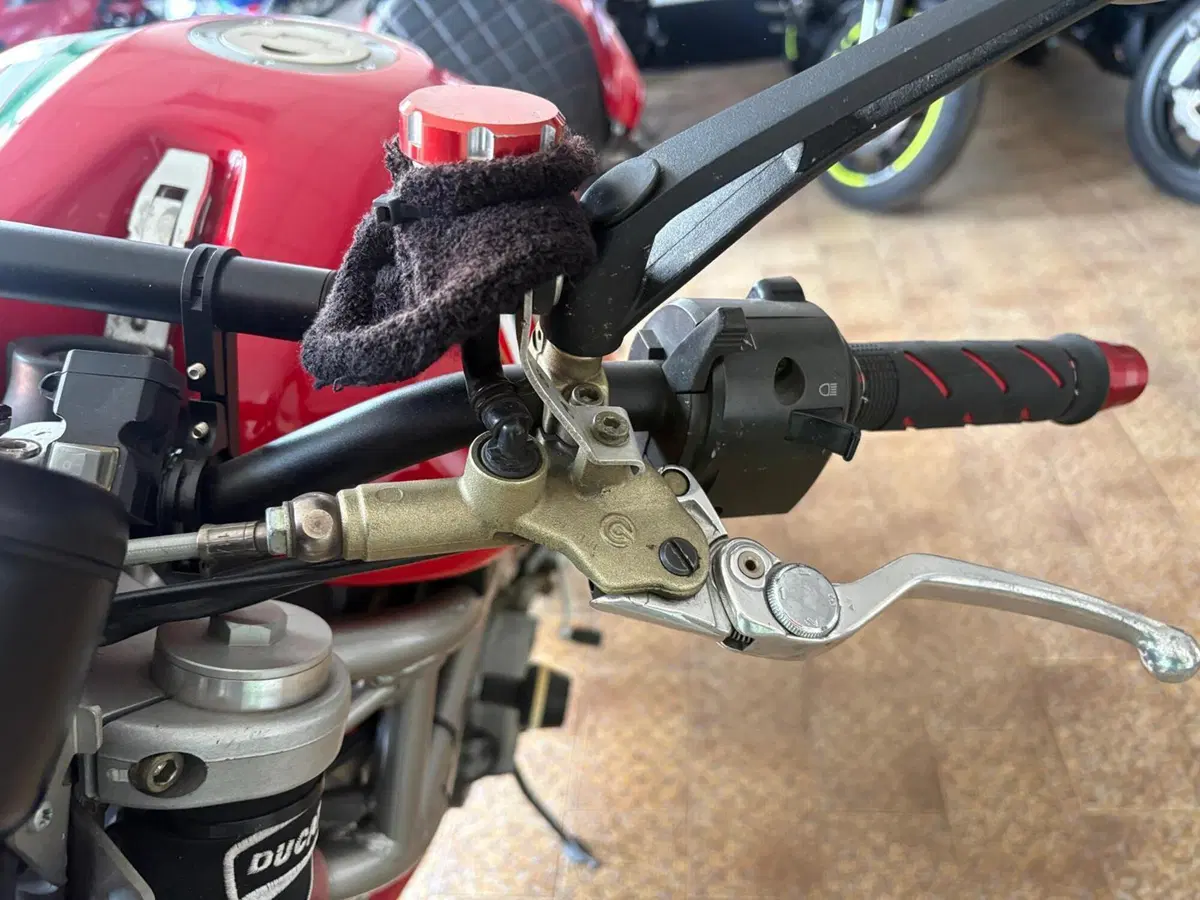 Ducati Monster 800 (2003 - 05) (9)