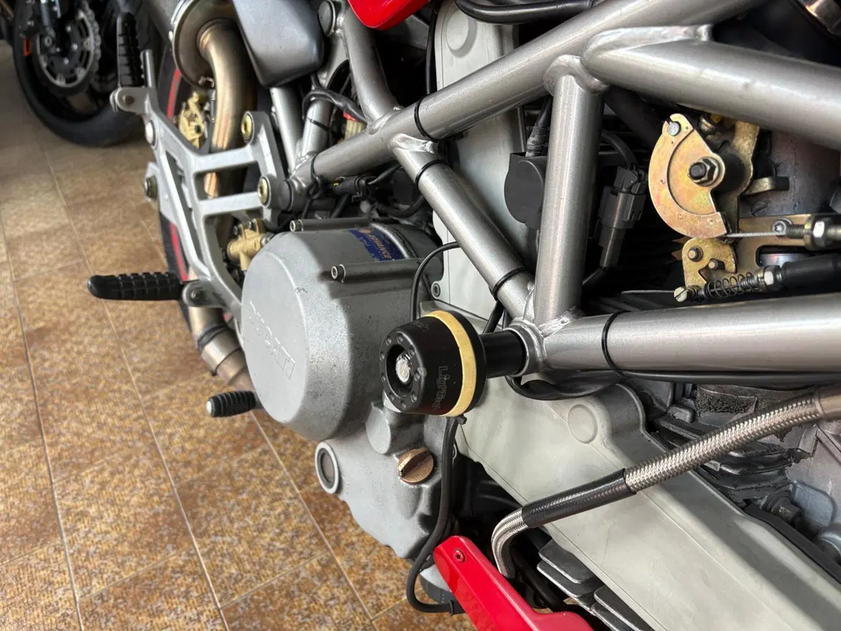Ducati Monster 800 (2003 - 05) (12)