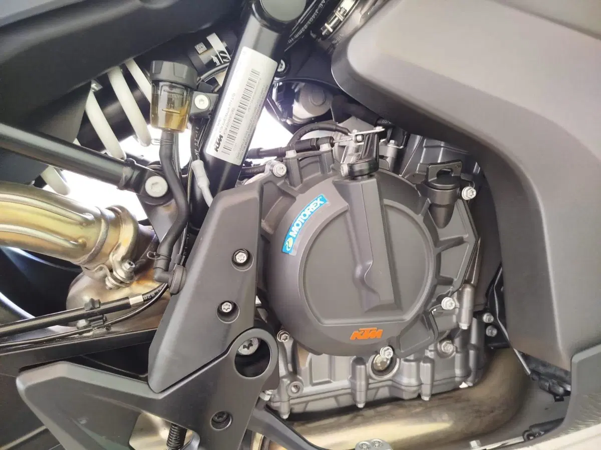 KTM 890 Adventure (2023 - 26) (8)
