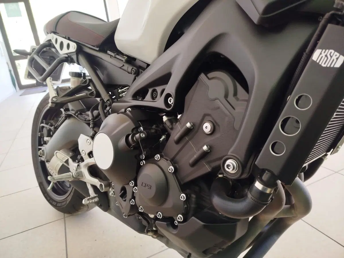 Yamaha XSR 900 ABS (2016 - 20) (10)