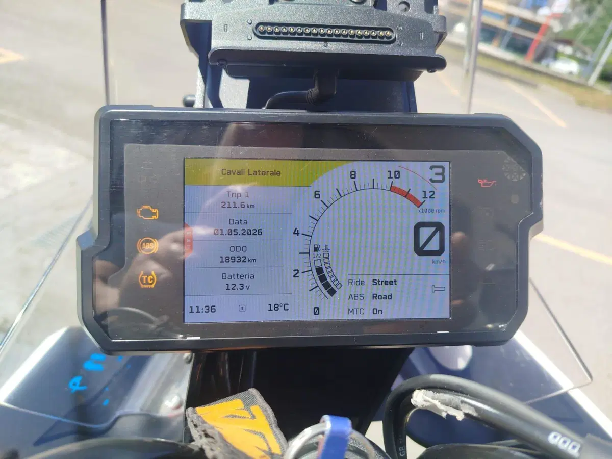 KTM 890 Adventure R (2022) (6)