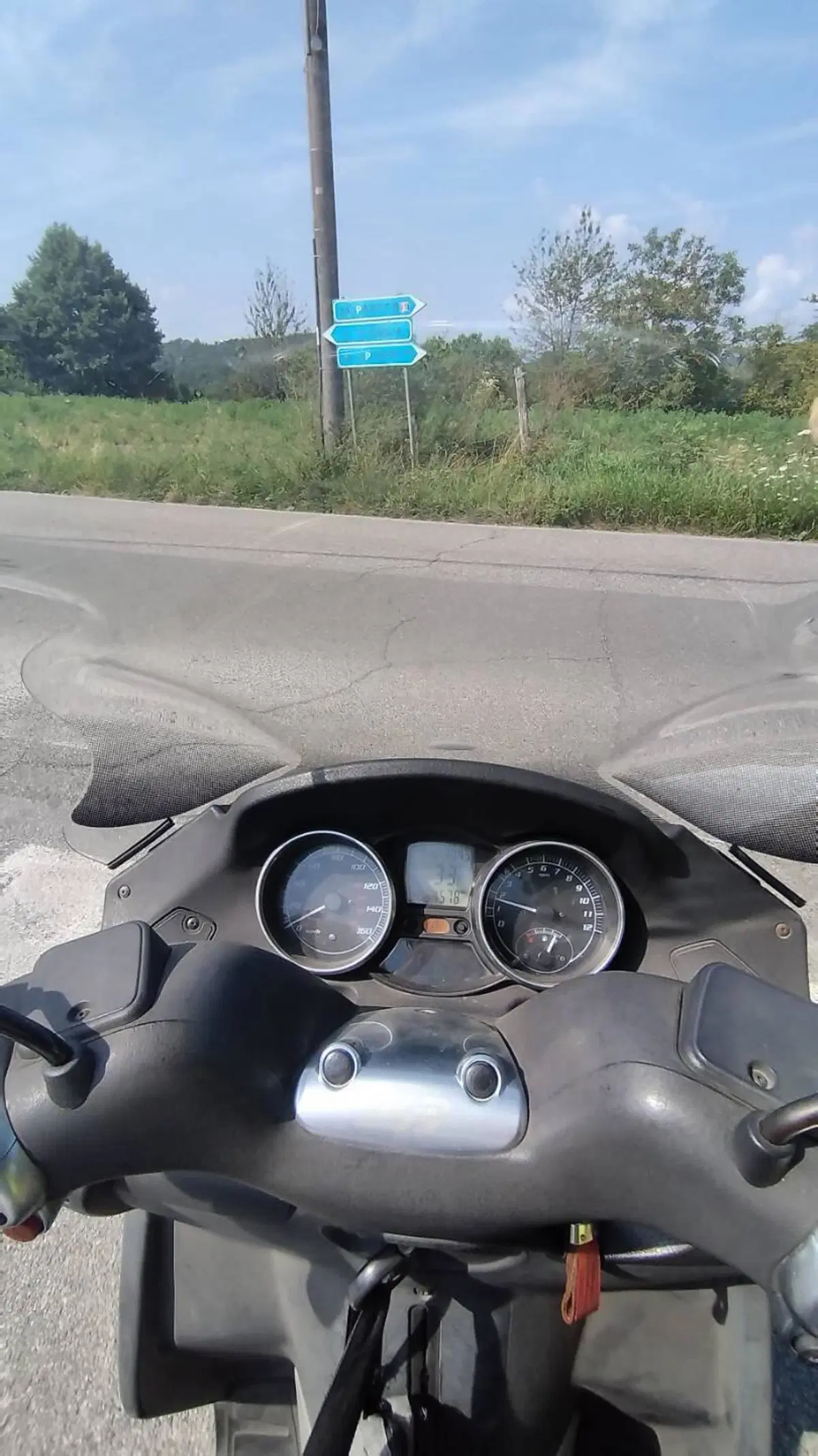 Piaggio MP3 250 i.e. (2)