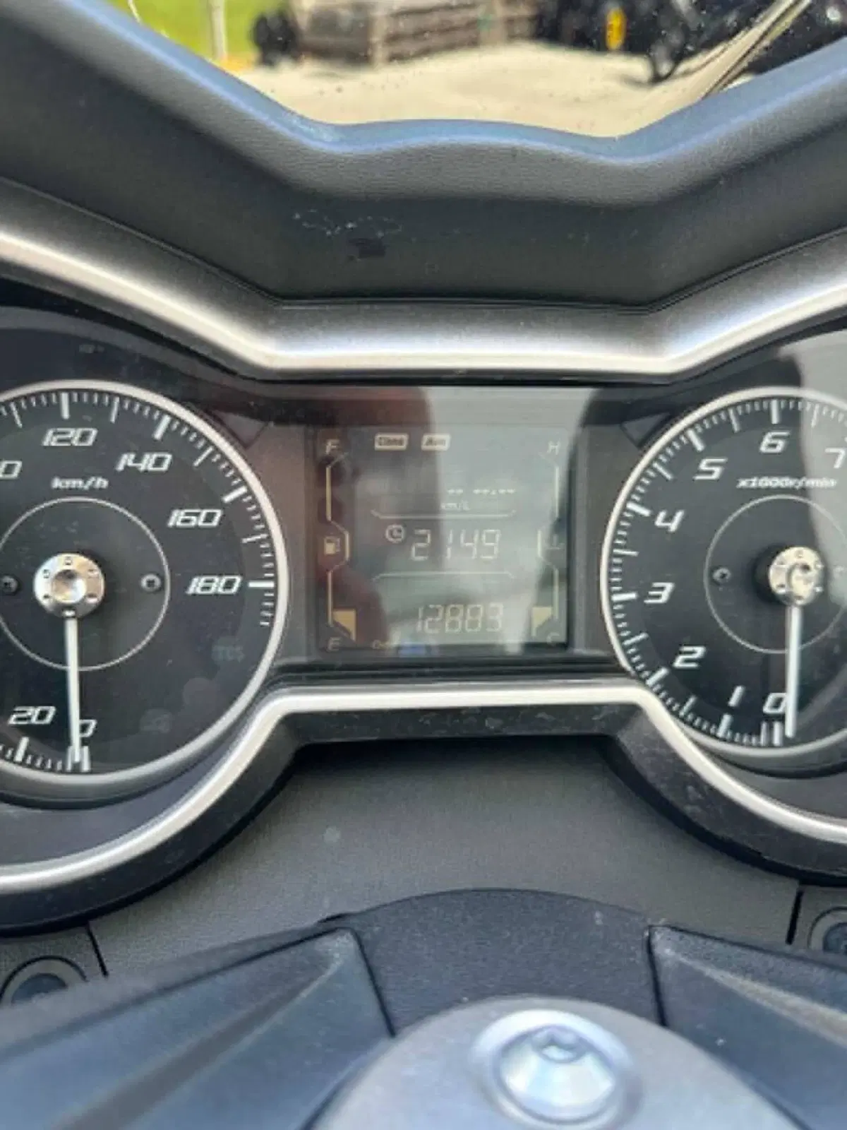 Yamaha X-Max 400 ABS (2017 - 20) (6)