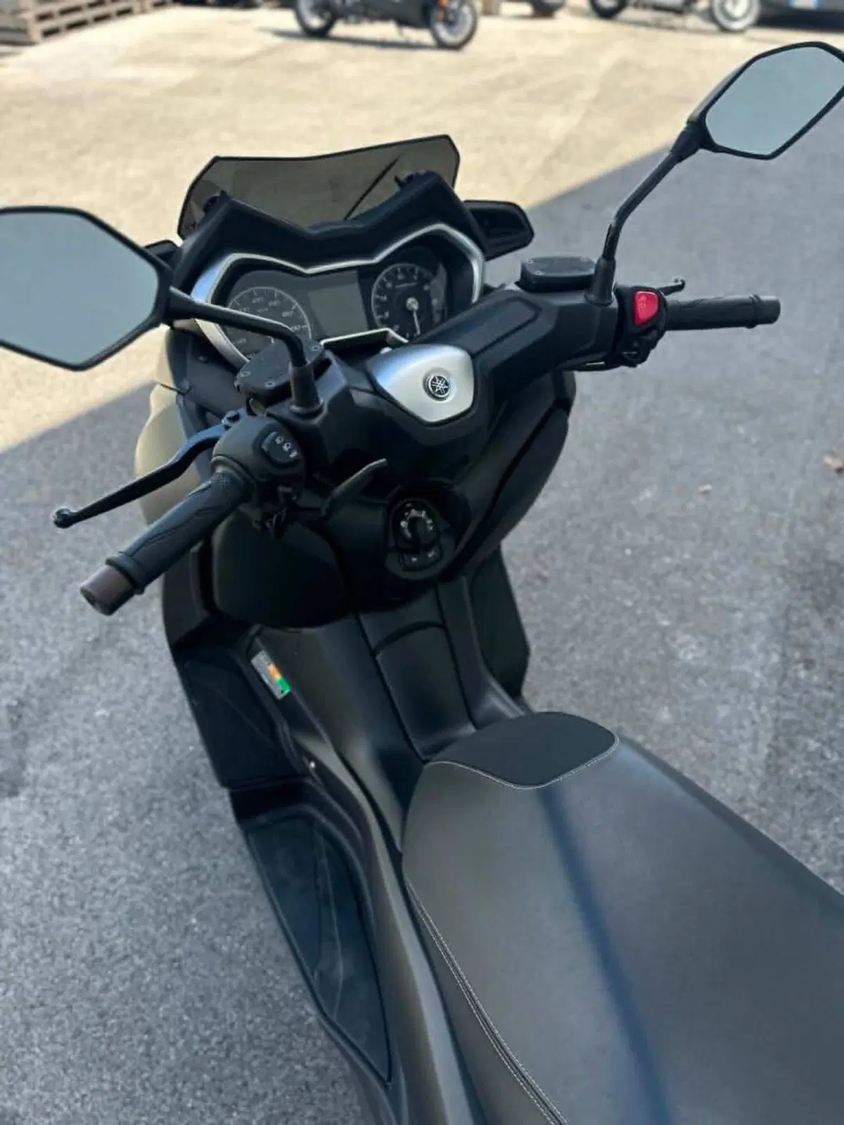 Yamaha X-Max 400 ABS (2017 - 20) (10)