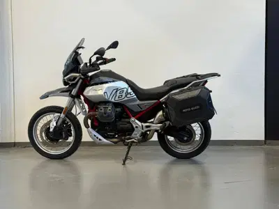 Moto Guzzi V85 TT (2024 - 26) usata