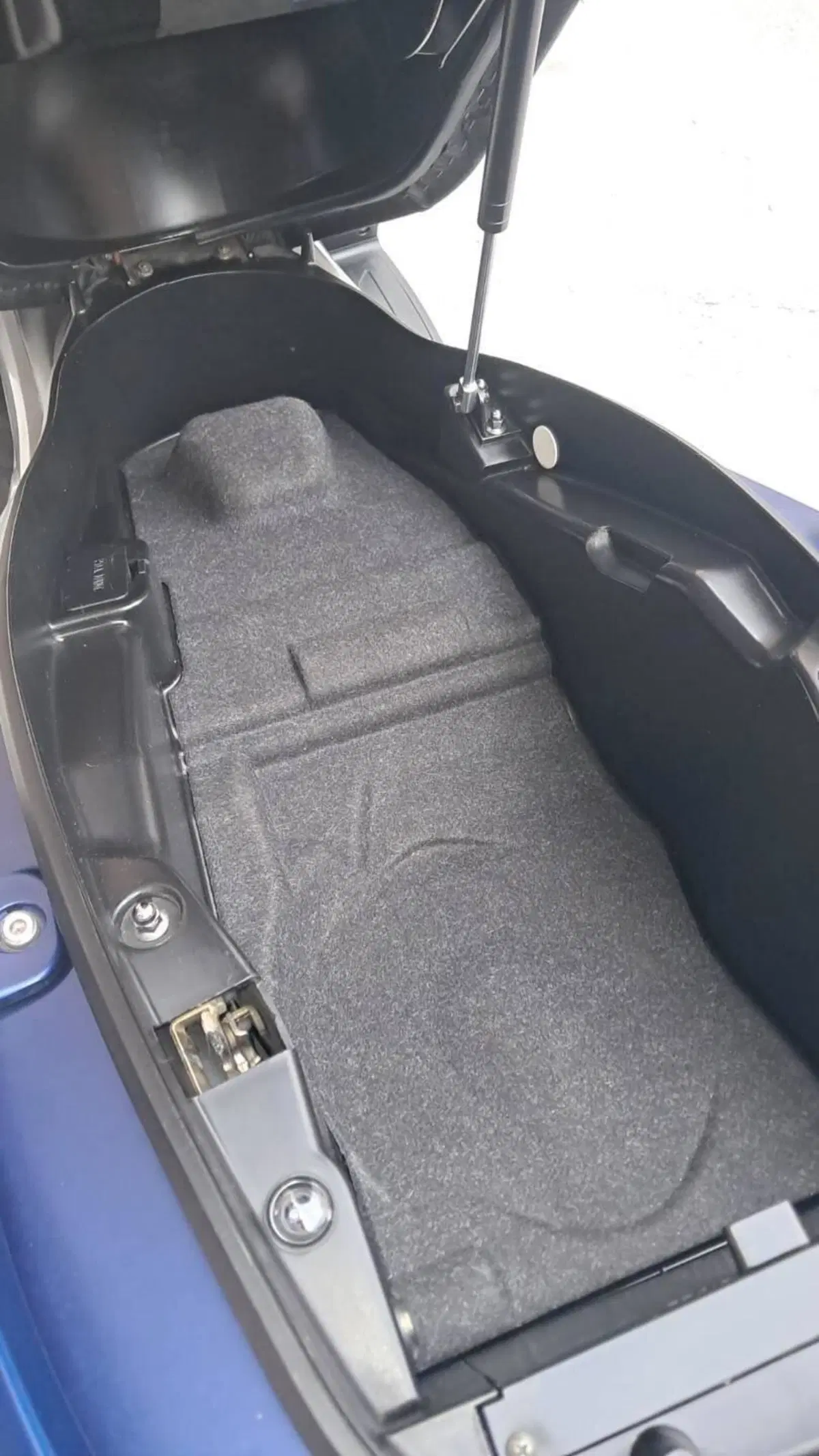 Kymco Downtown 350i TCS (2020) (7)