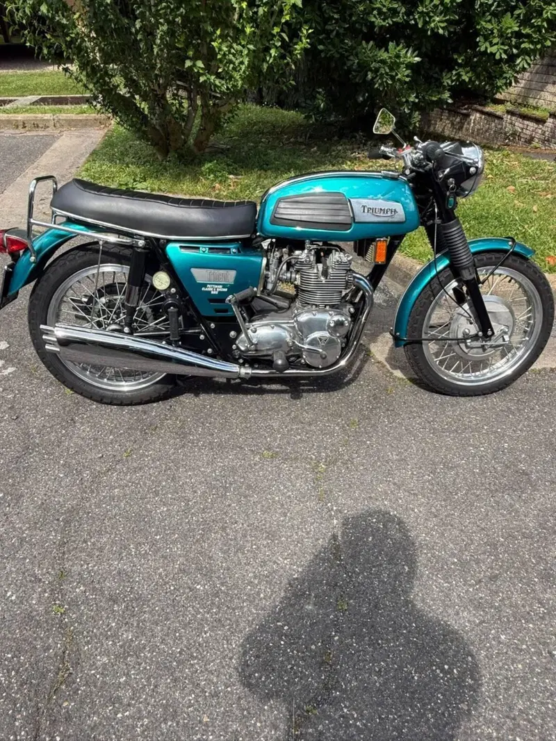 Triumph Trident