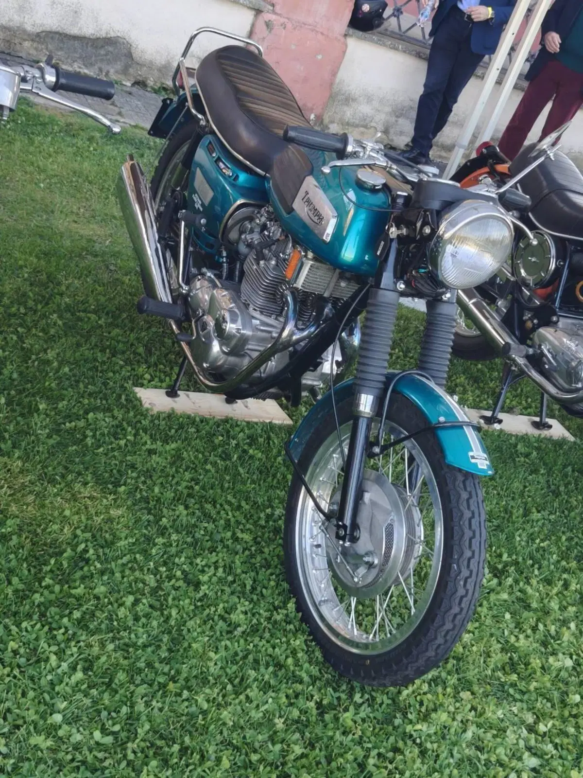 Triumph Trident (2)