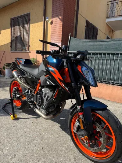 KTM 890 Duke R (2022 - 23) usata