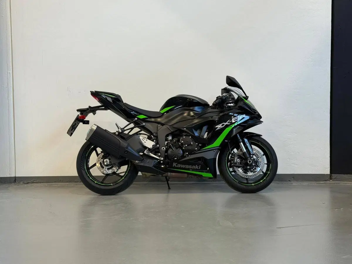 Kawasaki Ninja 636 ZX-6R (2024 - 26) (4)