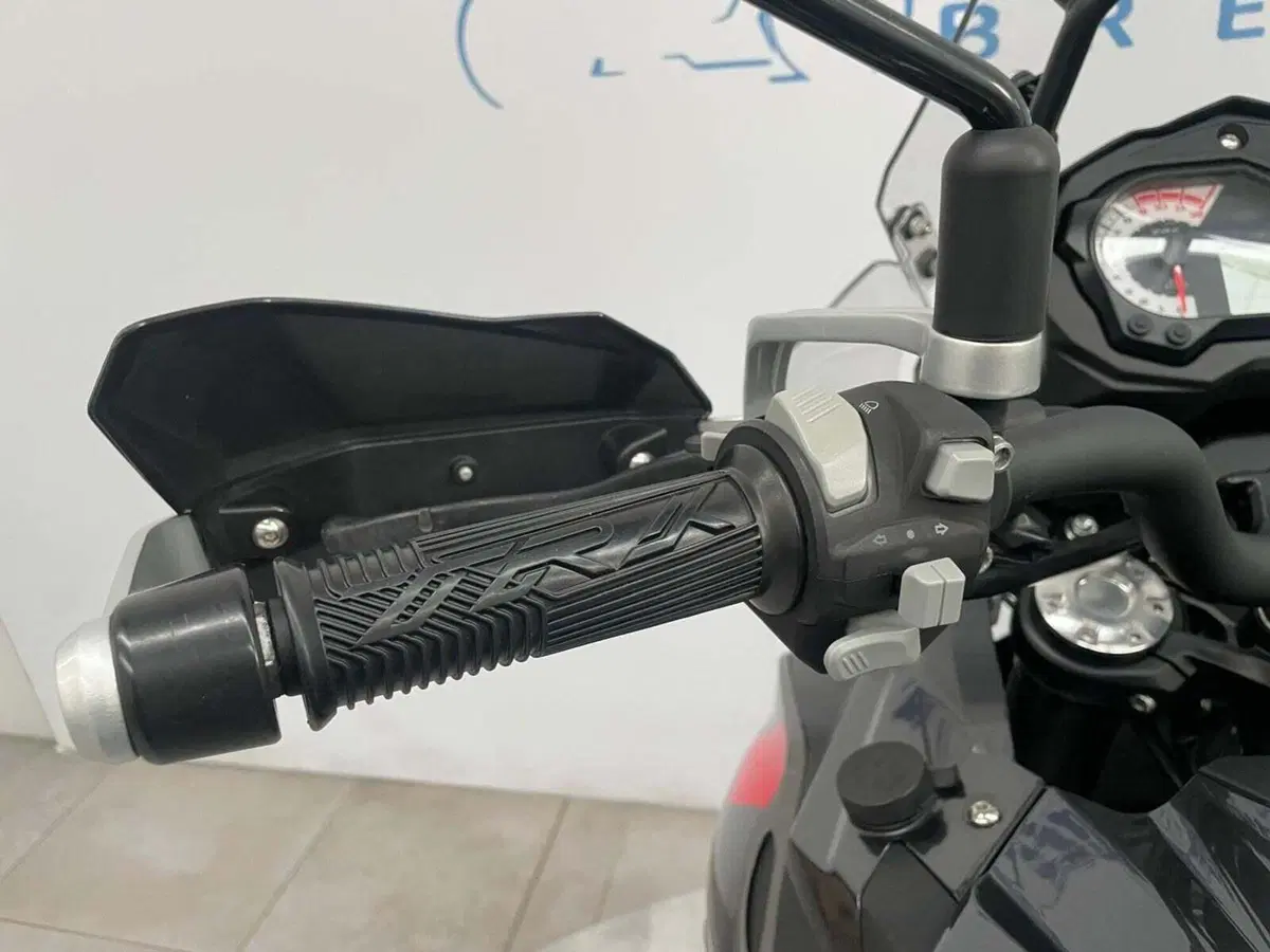 Benelli TRK 502X (2021 - 26) (9)