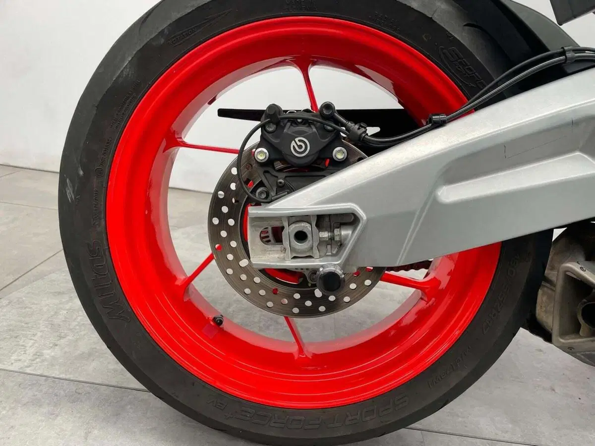 Aprilia Tuono 660 (2021 - 25) (10)