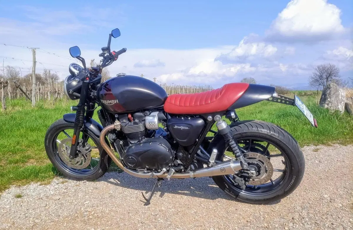 Triumph Street Twin 900 (2016) (5)