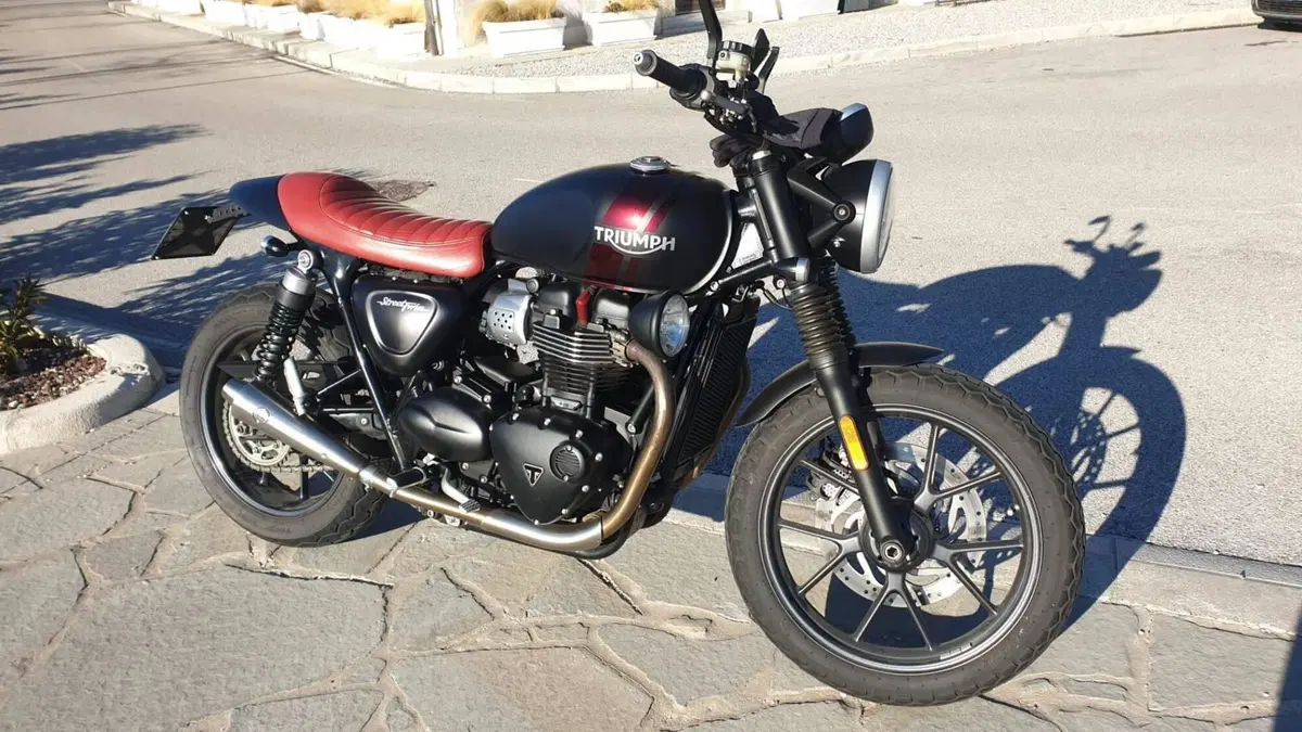 Triumph Street Twin 900 (2016) (8)