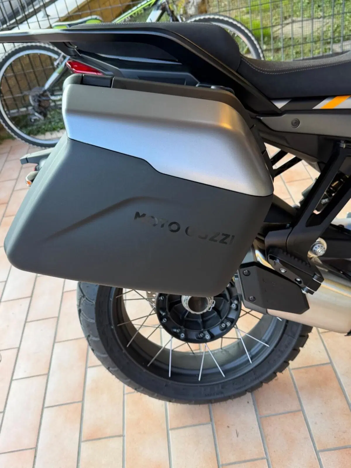 Moto Guzzi Stelvio PFF (2024 - 26) (2)