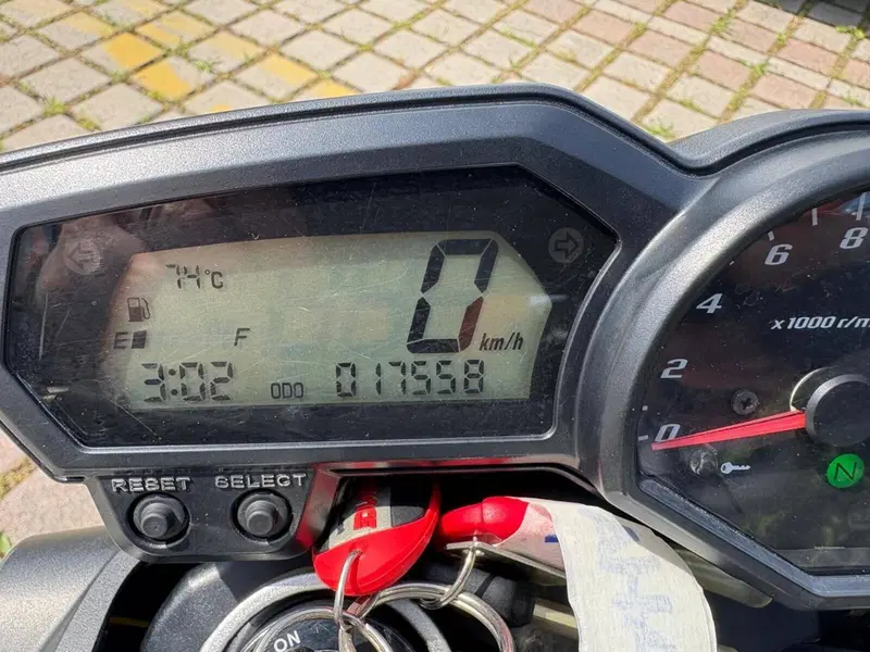 Yamaha FZ6 S2 (2007 - 11) (2)