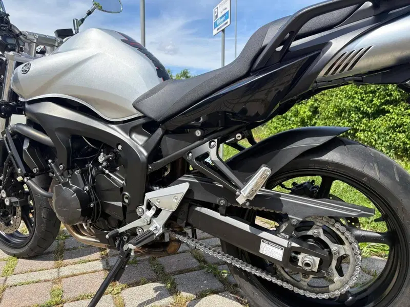 Yamaha FZ6 S2 (2007 - 11) (3)