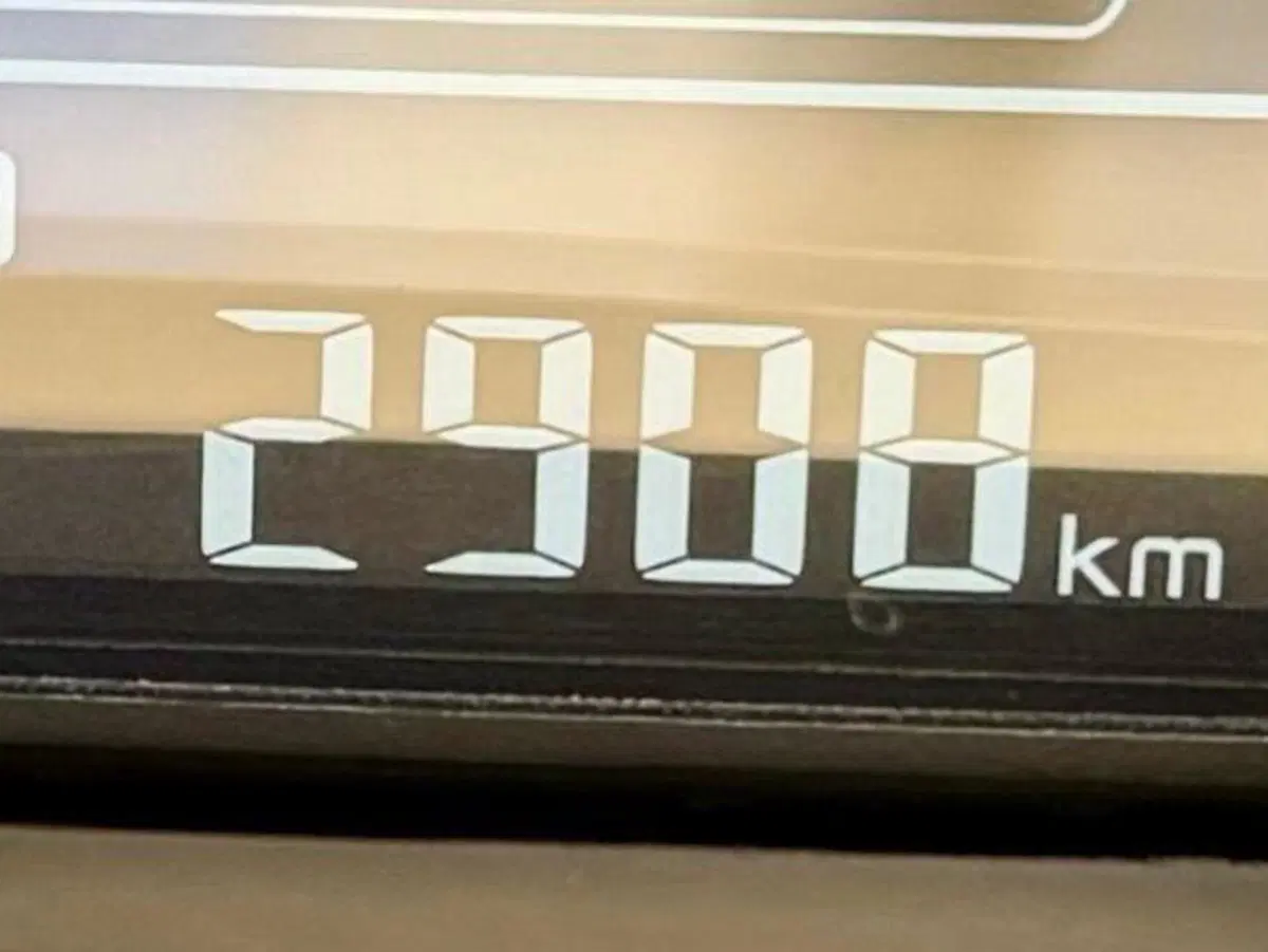 Yamaha X-Max 300 Tech Max (2021 - 24) (2)