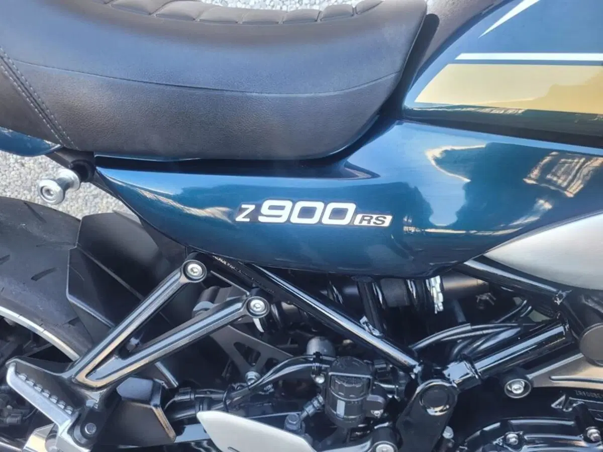 Kawasaki Z 900 RS (2022 - 25) (2)