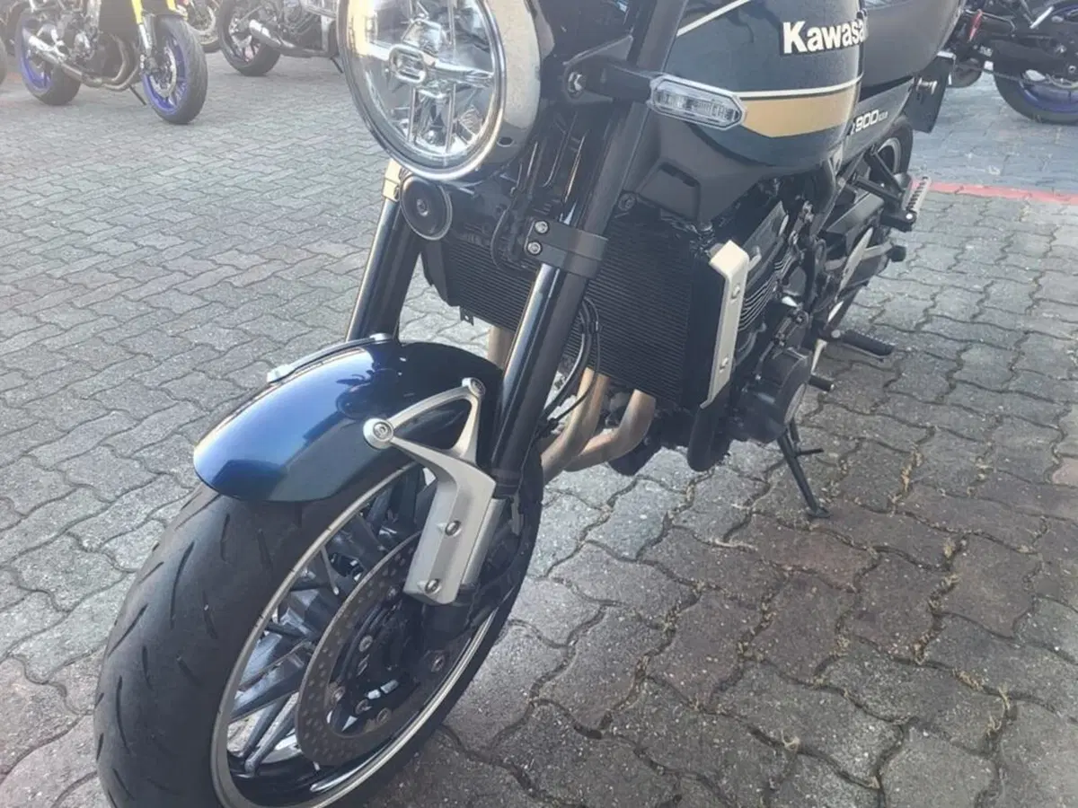 Kawasaki Z 900 RS (2022 - 25) (6)