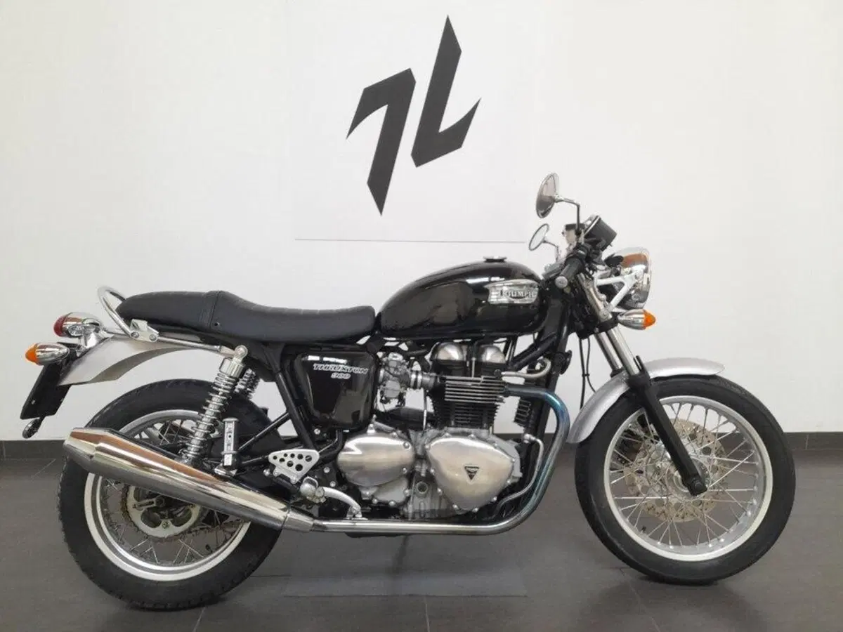 Triumph Thruxton 900 (2004 - 15) (3)