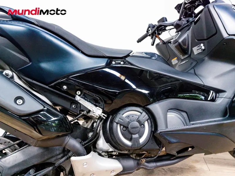 Yamaha T-Max 560 Tech Max (2025 - 26) (4)